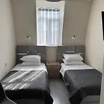 Ticha Хостел *
