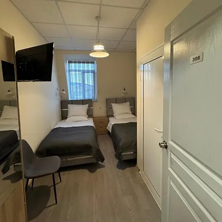 Ticha Hostel *