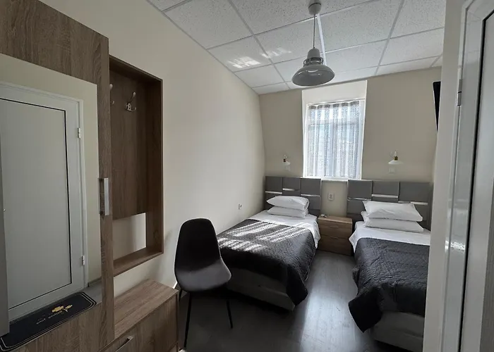 Хостел Ticha *