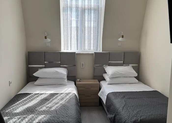 Ticha Хостел *